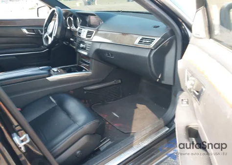 2014 Mercedes-Benz E 350 4Matic z USA, uszkodzony, nr VIN WDDHF8JB8EA810421